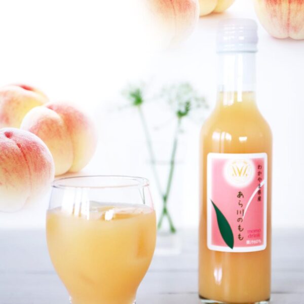 あら川の桃60%果汁入りドリンク200ml