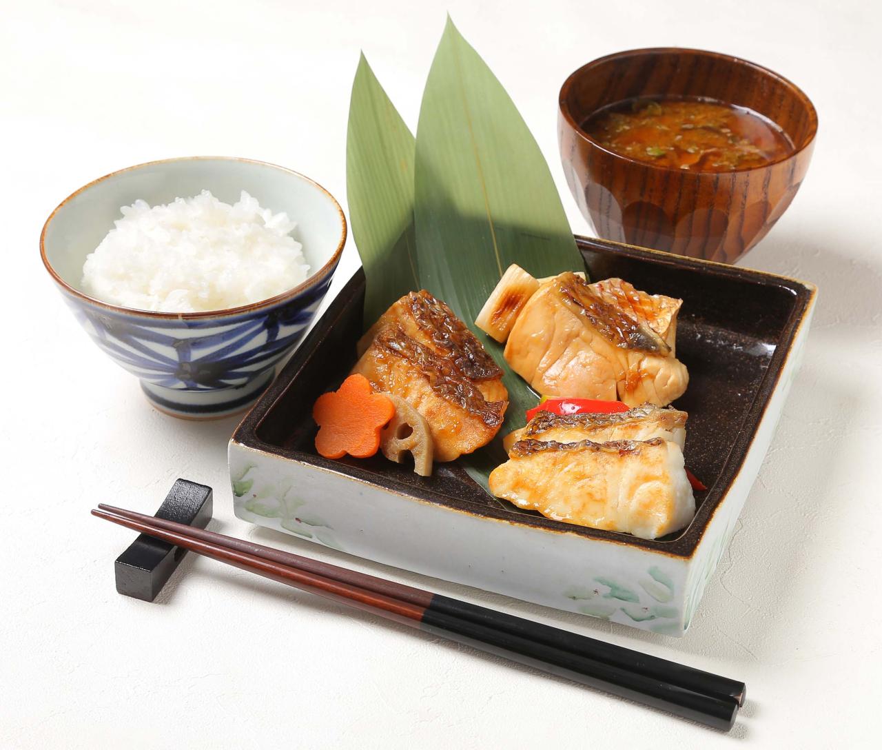 レンジで簡単！近大マダイ惣菜詰合せセット(12食)3