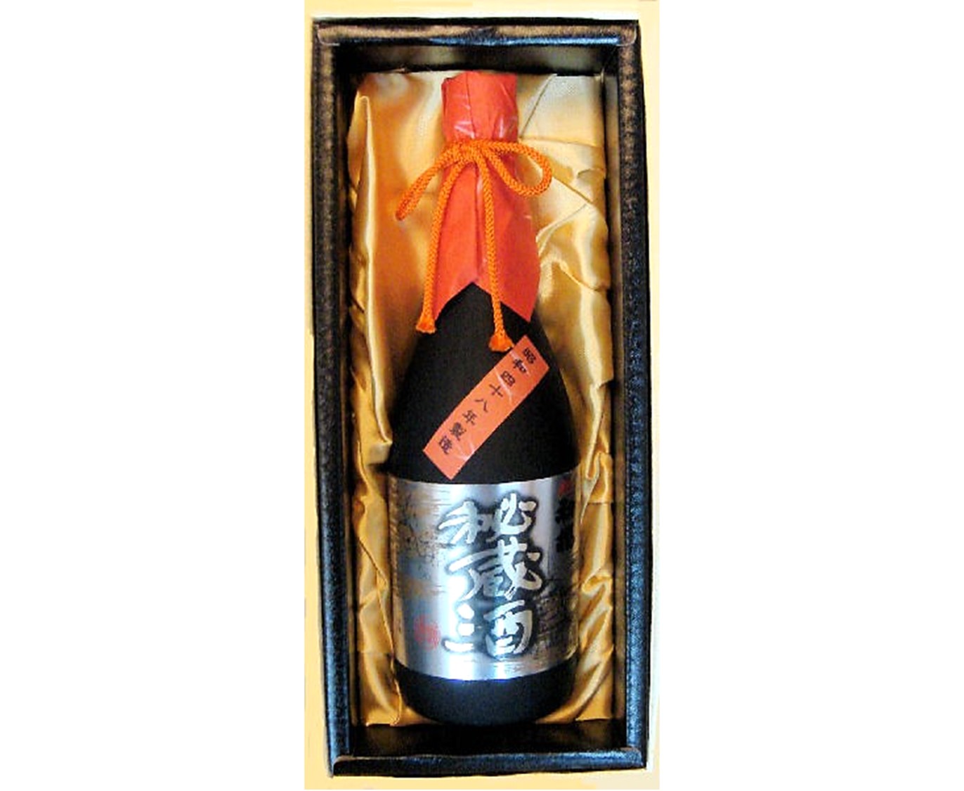 古酒　製造1974　初桜 秘蔵酒　720MLギフト